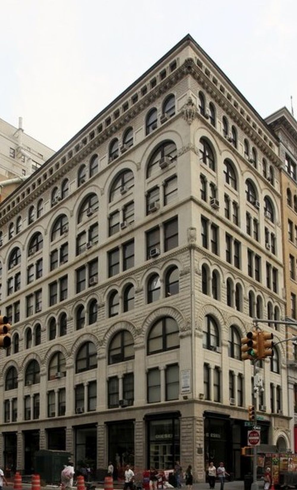 Union Sq W, New York, NY, 17th Street, Class B Office Building