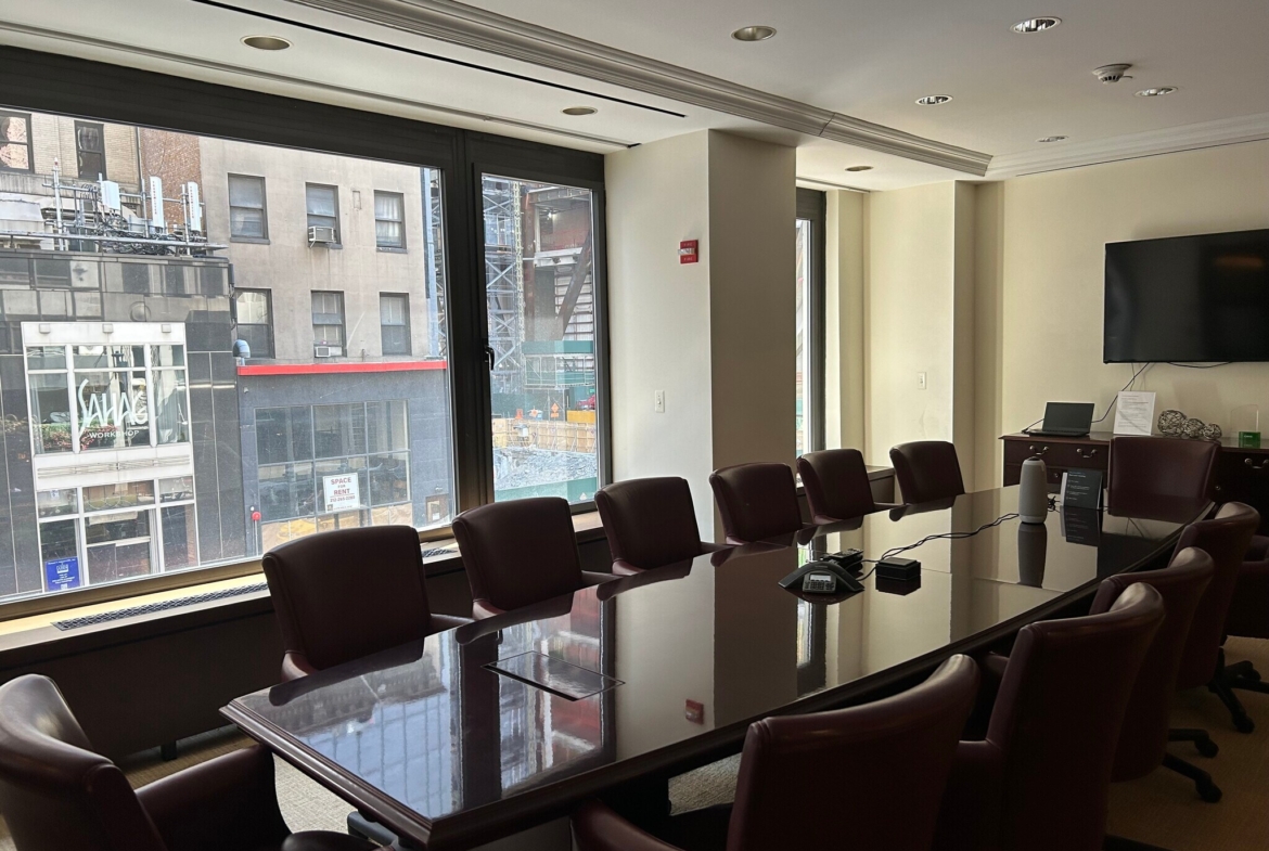 Madison Ave, Plaza District NYC, Fully Furnished Office For Lease 4,850 SF