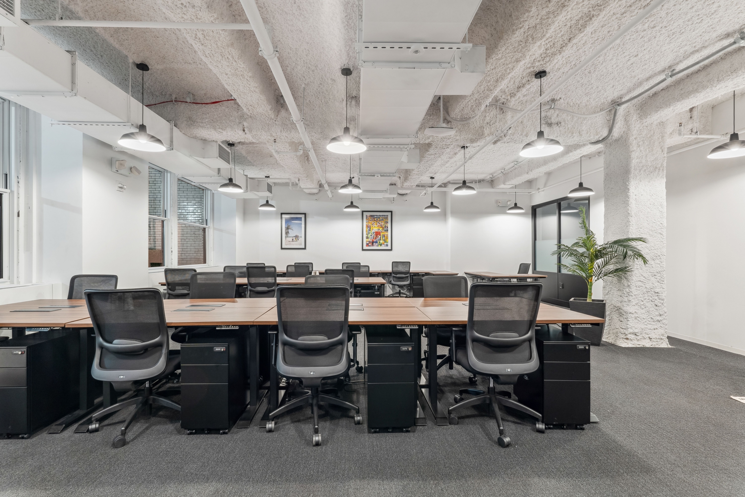 W 42nd St, Bryant Park, Fully Furnished Office Space For Lease/Sublease 8,000 - 11,600 SF