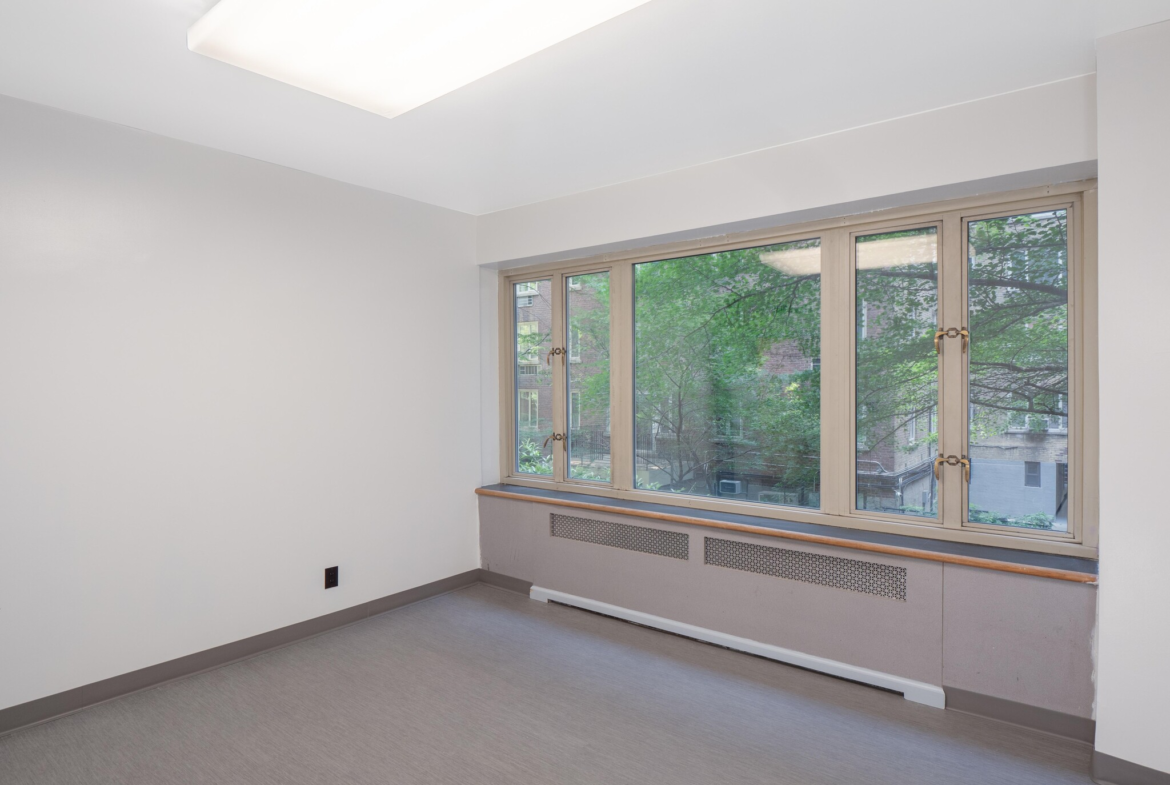 E 35th St, Murray Hill, Office/Medical Space For Rent 3,800 SF