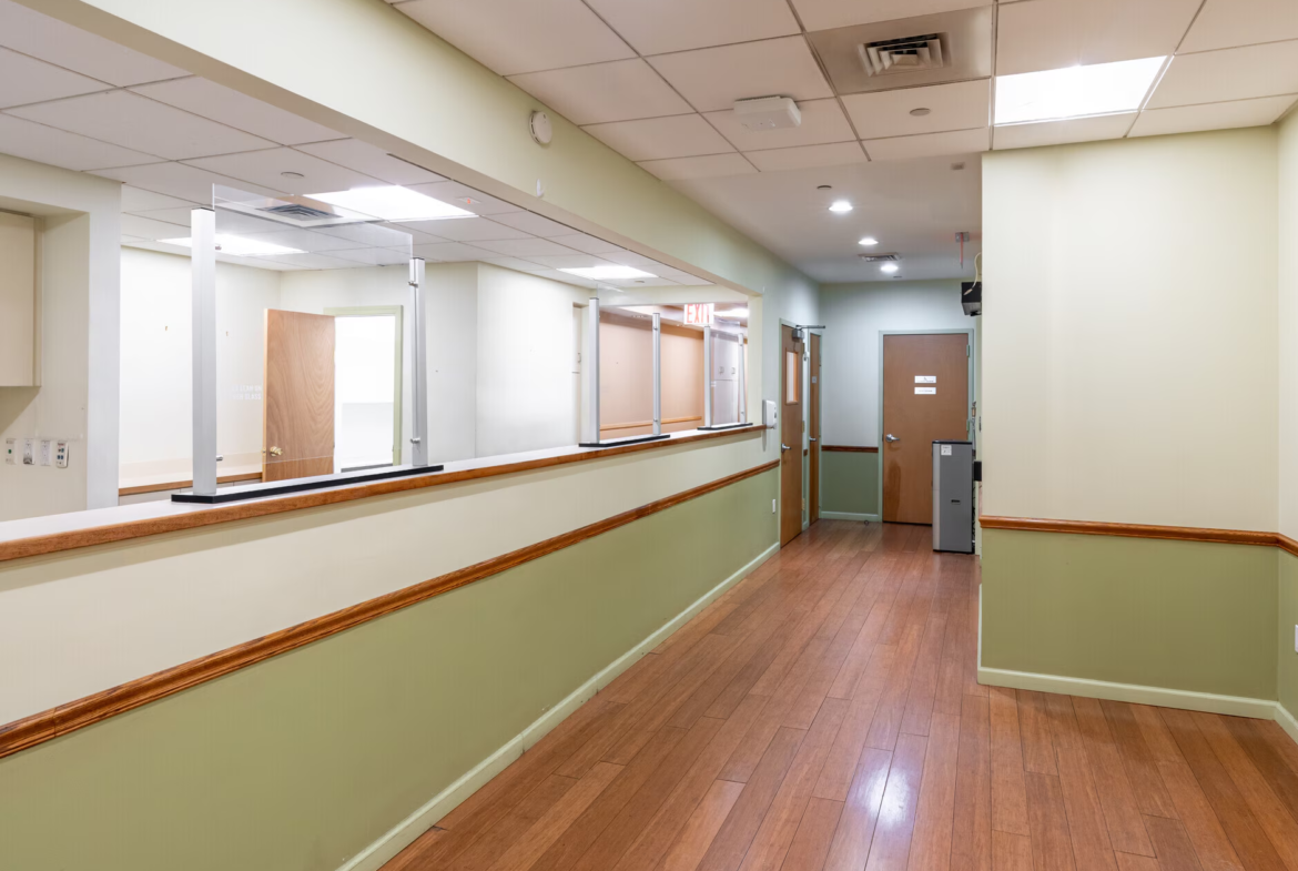 E 38th St, Grand Central, Medical Space For Lease 3,900 SF, Good Price !