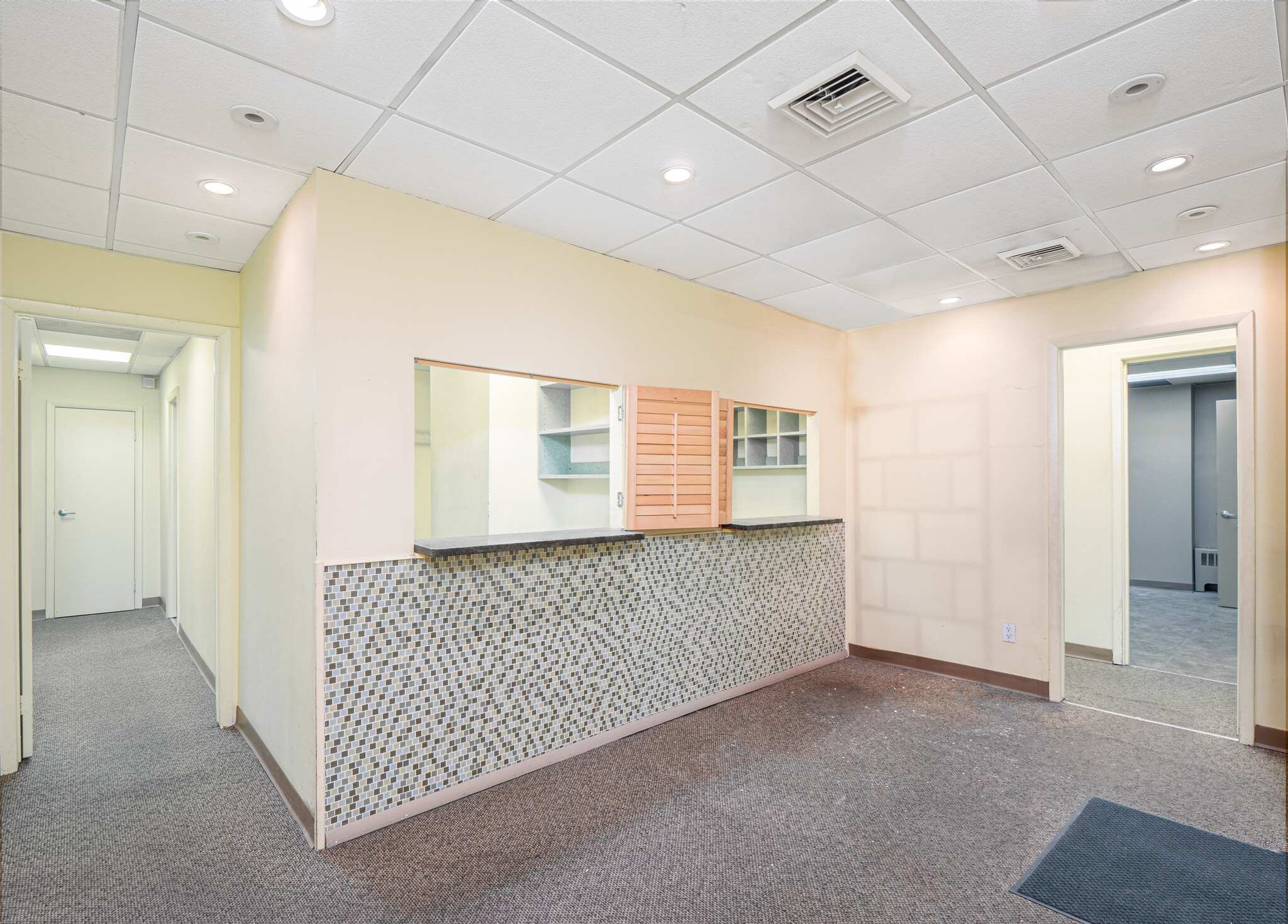 W 54th St, Columbus Circle, Office/Medical Space For Rent 1,600 SF