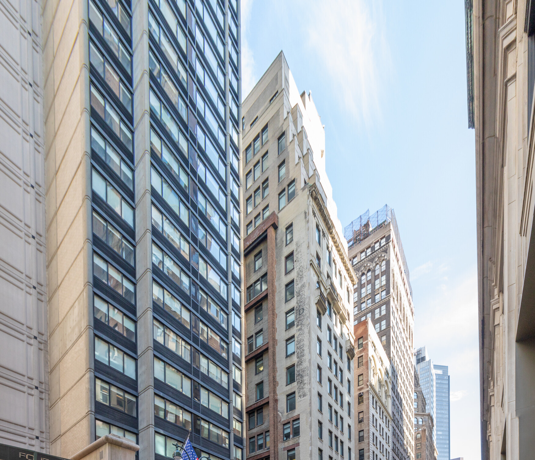 Grand Central, E 40th St, NYC Gym Fitness Space For Lease 7,028 SF