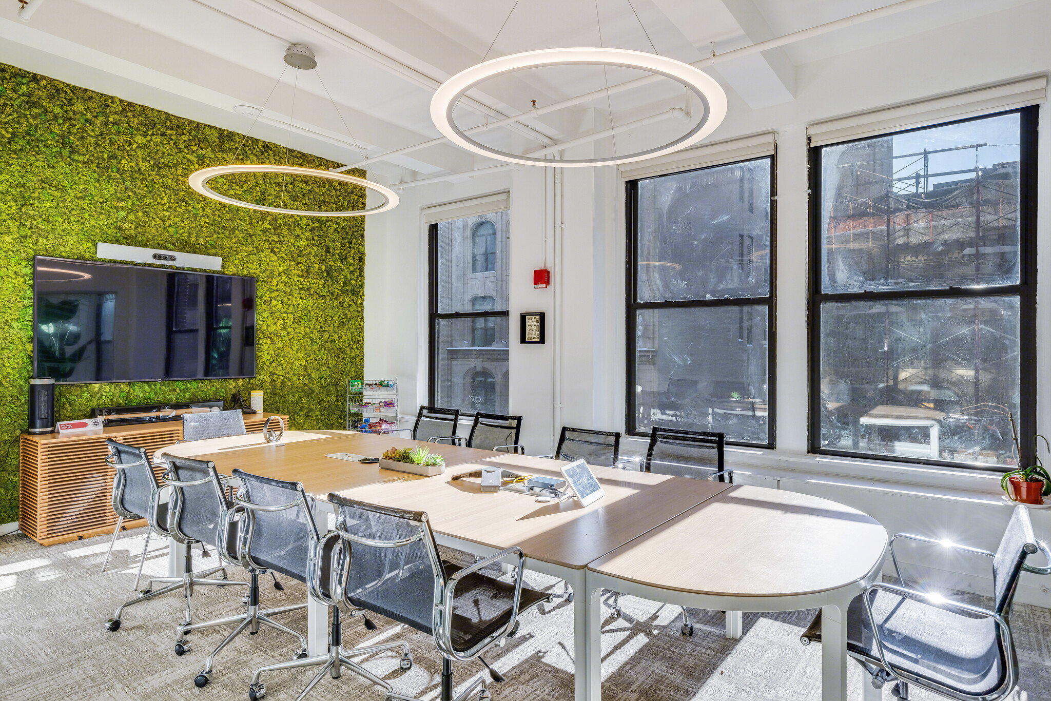 5th Ave, NYC, Fully Furnished Office Space For Sublease 5,950 SF