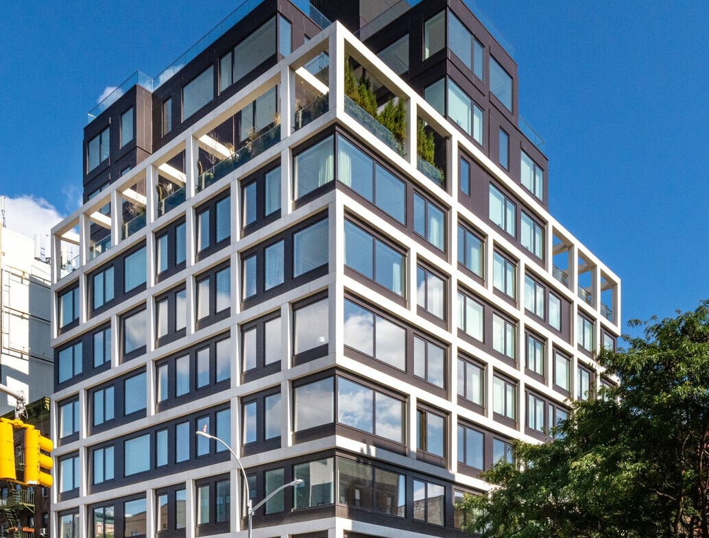 Greenwich Village, 2nd Ave, Retail Space For Rent 1,250 - 1,450 SF