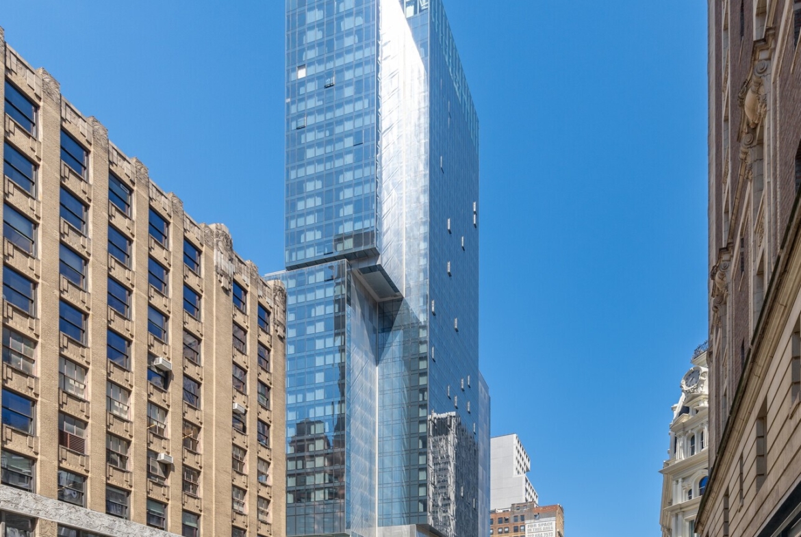 Chelsea, Broadway, Retail/Restaurant Space For Rent 2,300 - 5,500 SF