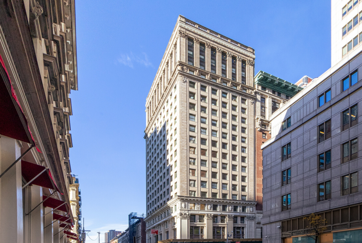 Broadway, City Hall, Retail/Restaurant Space For Rent 1,700 SF