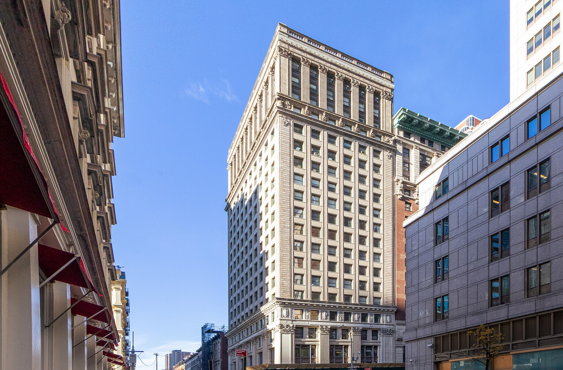 Broadway, City Hall, Retail/Restaurant Space For Rent 1,700 SF