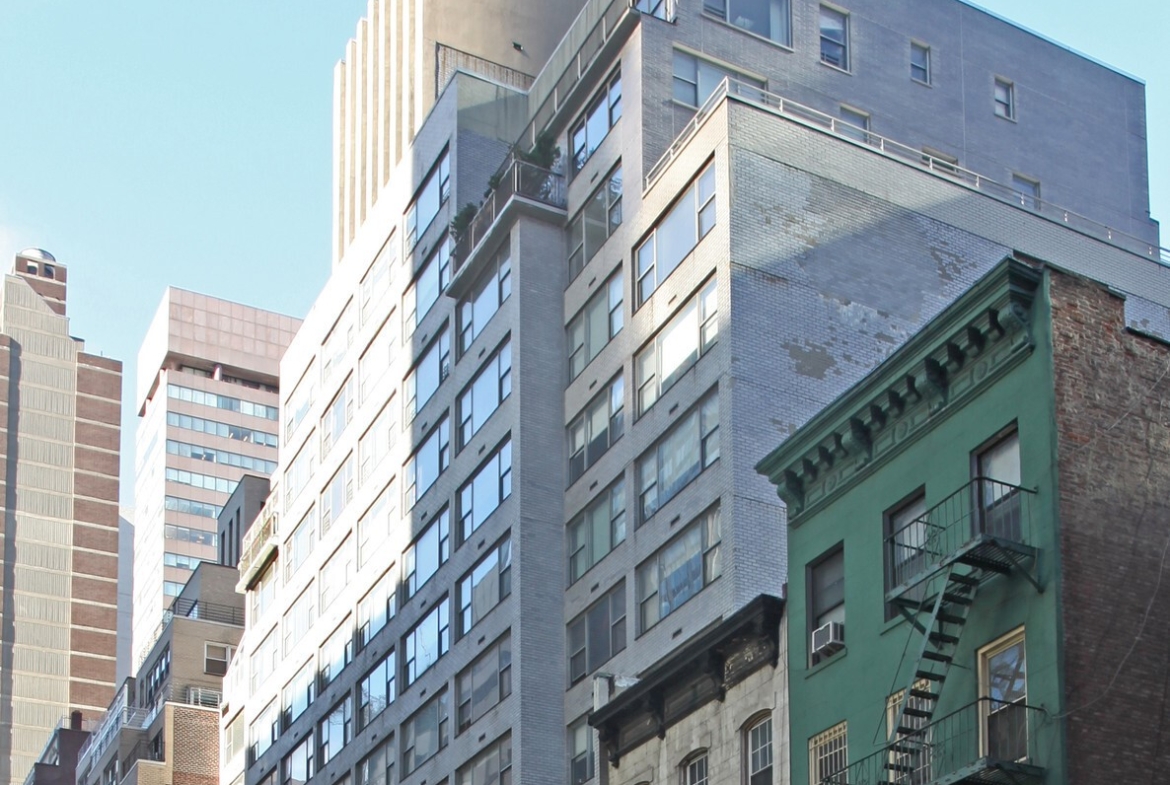 Plaza District, E 55th St, Retail Space For Rent 3,100 SF