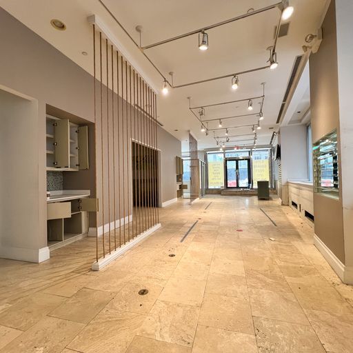 John St, Financial District, Fully Built Retail/Restaurant Space For Rent 2,600 SF