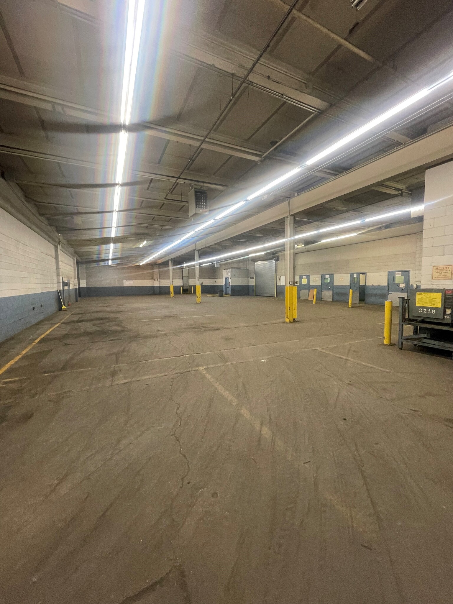 Ozone Park, Industrial Space For Sublease 16,300 SF