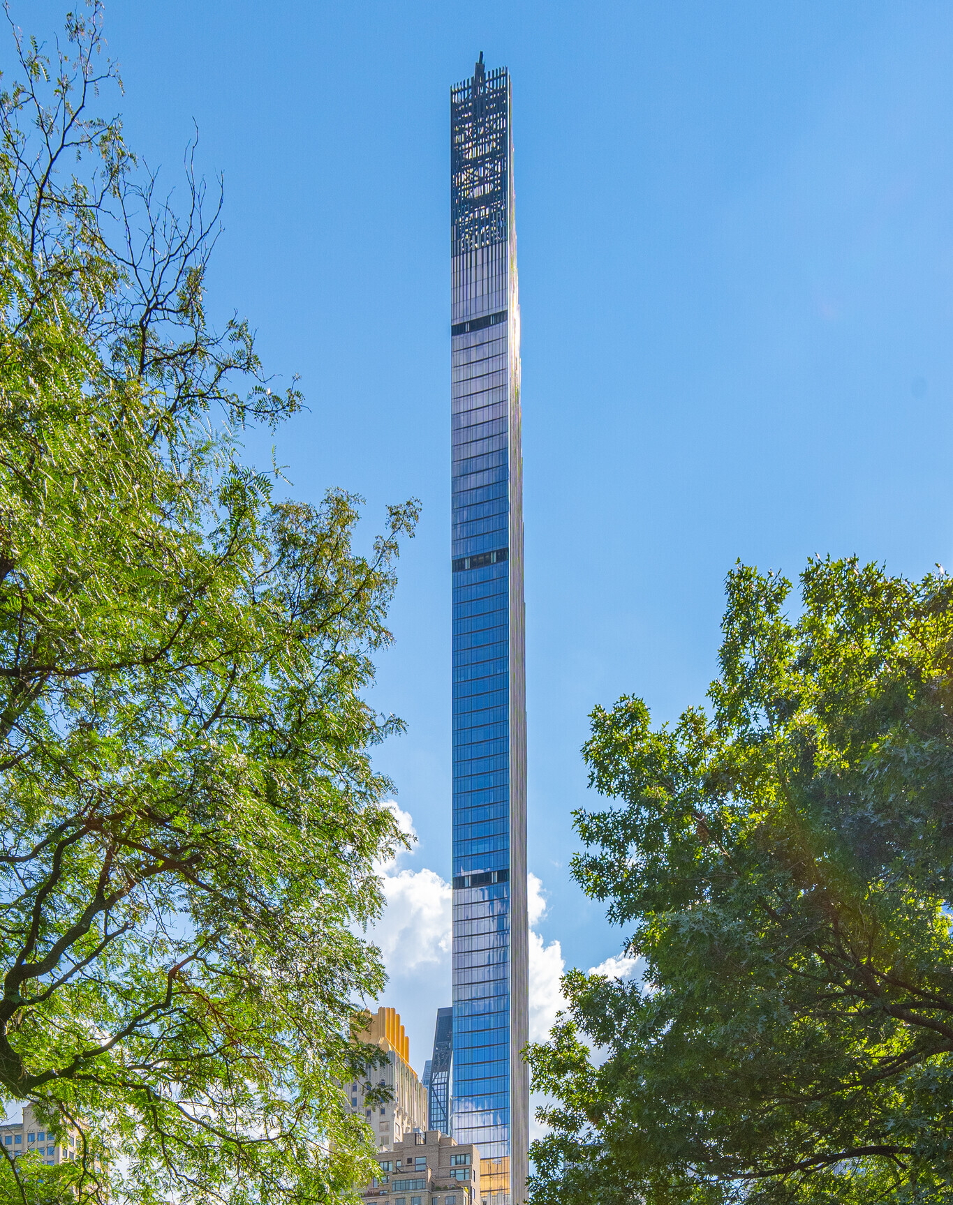 W 57th St, Columbus Circle, Retail Space For Lease 8,200 SF