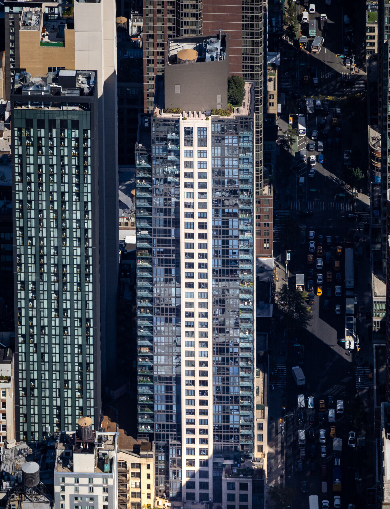 Sixth Ave, Chelsea, Retail Space For Lease 1,300 SF