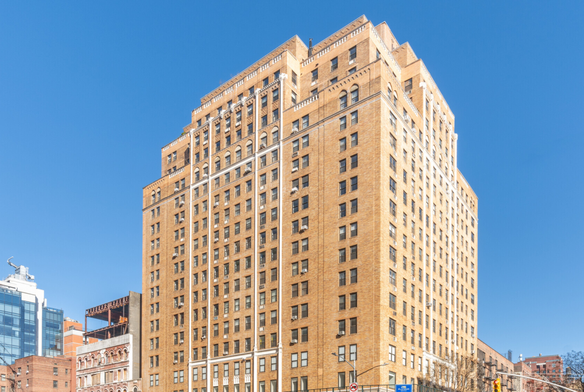 Seventh Ave, Chelsea, Retail/Showroom Space For Lease 7,500 SF