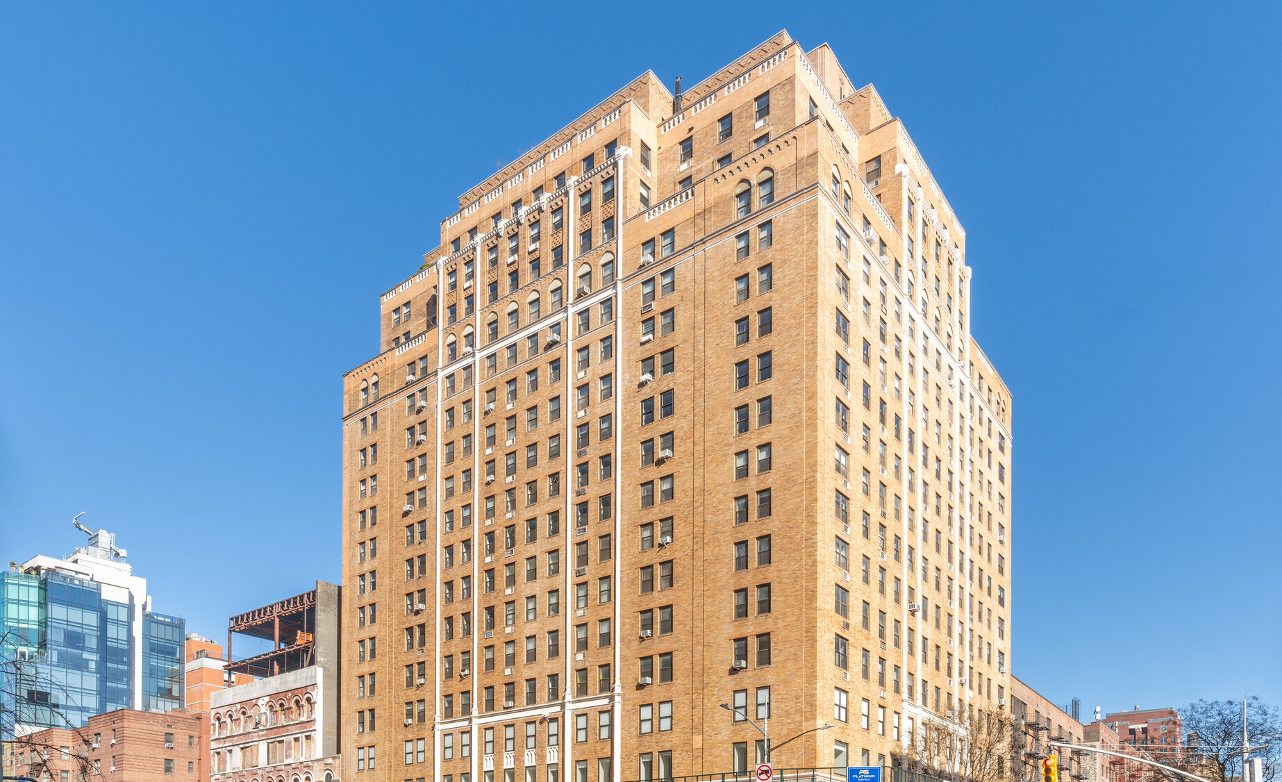 Seventh Ave, Chelsea, Retail/Showroom Space For Lease 7,500 SF