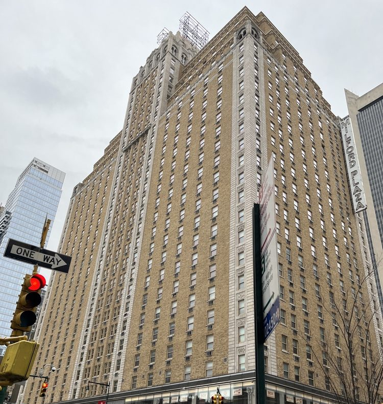 8th Ave, Times Square, Retail/Fitness Space For Lease 4,800 SF