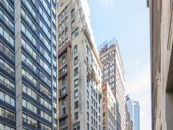 Grand Central, E 40th St, Retail/Fitness Space For Lease 6,900 SF