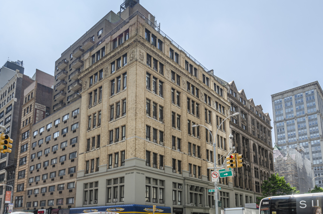 Park Ave S, Flatiron District, Retail Space For Rent 1,300 SF