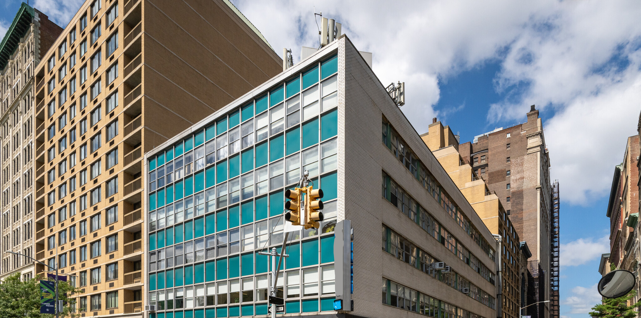 Union Sq W, NYC Retail Space For Rent 8,200 SF