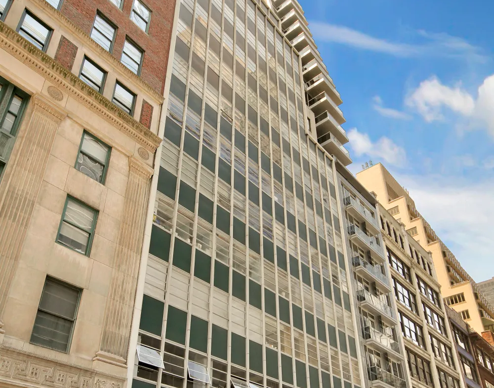 20 E 46th St, New York, NY, Class B Office Building