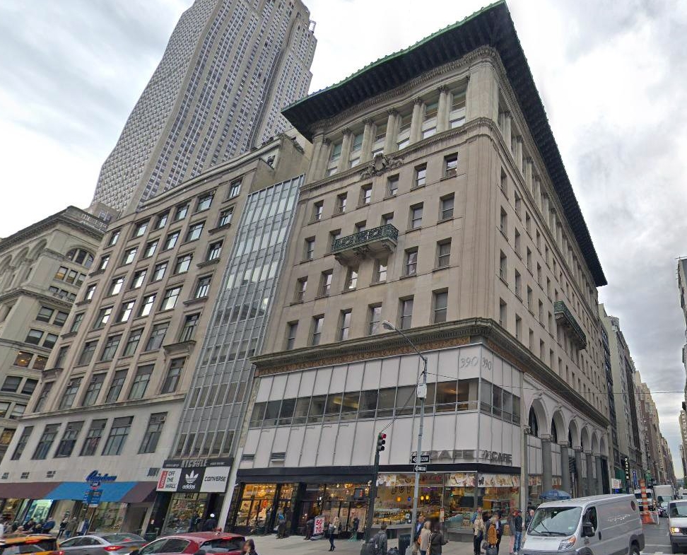 390 5th Ave, New York, NY, Class B Office Building