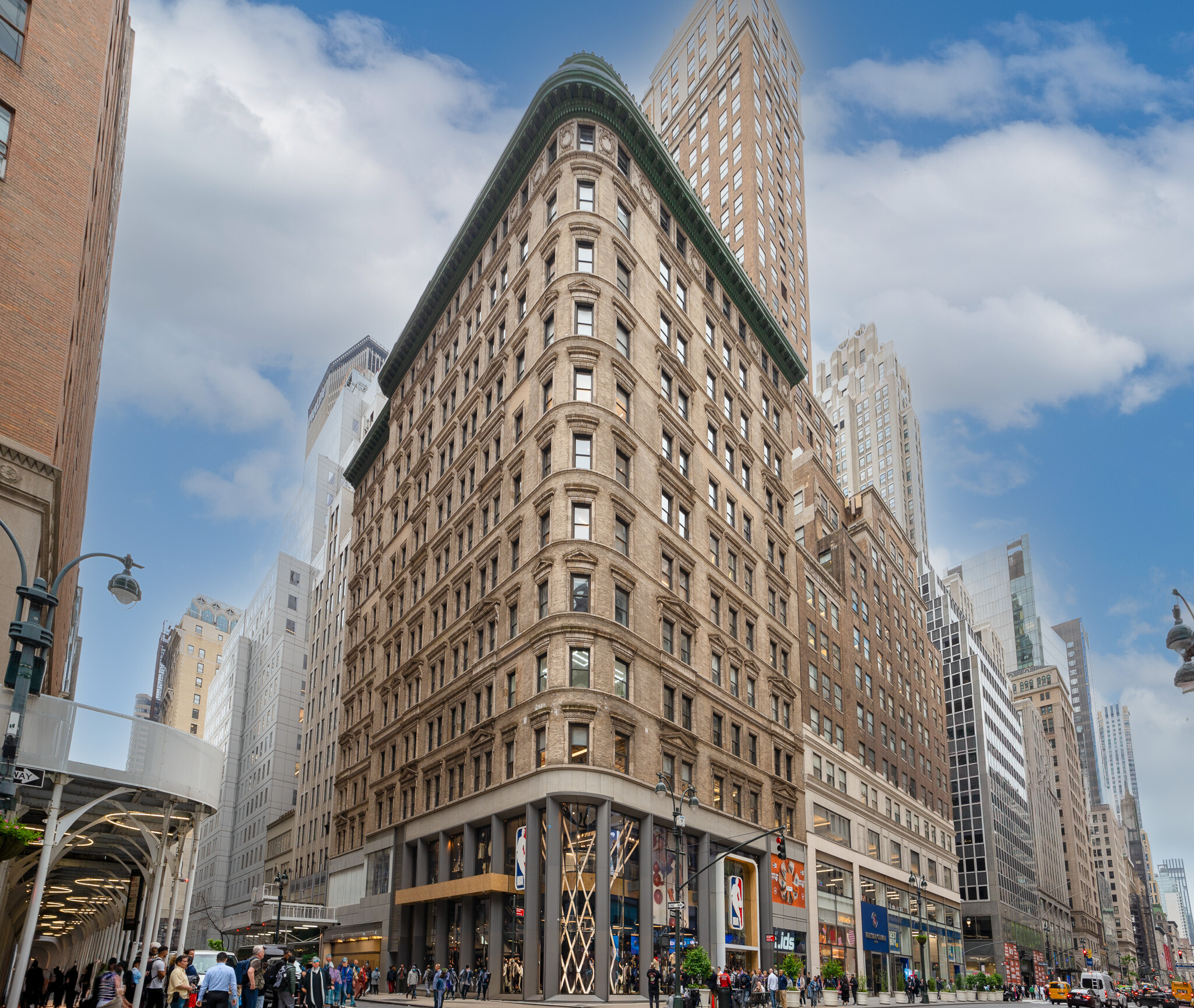 545 Fifth Ave, New York, NY, Class B Office Building