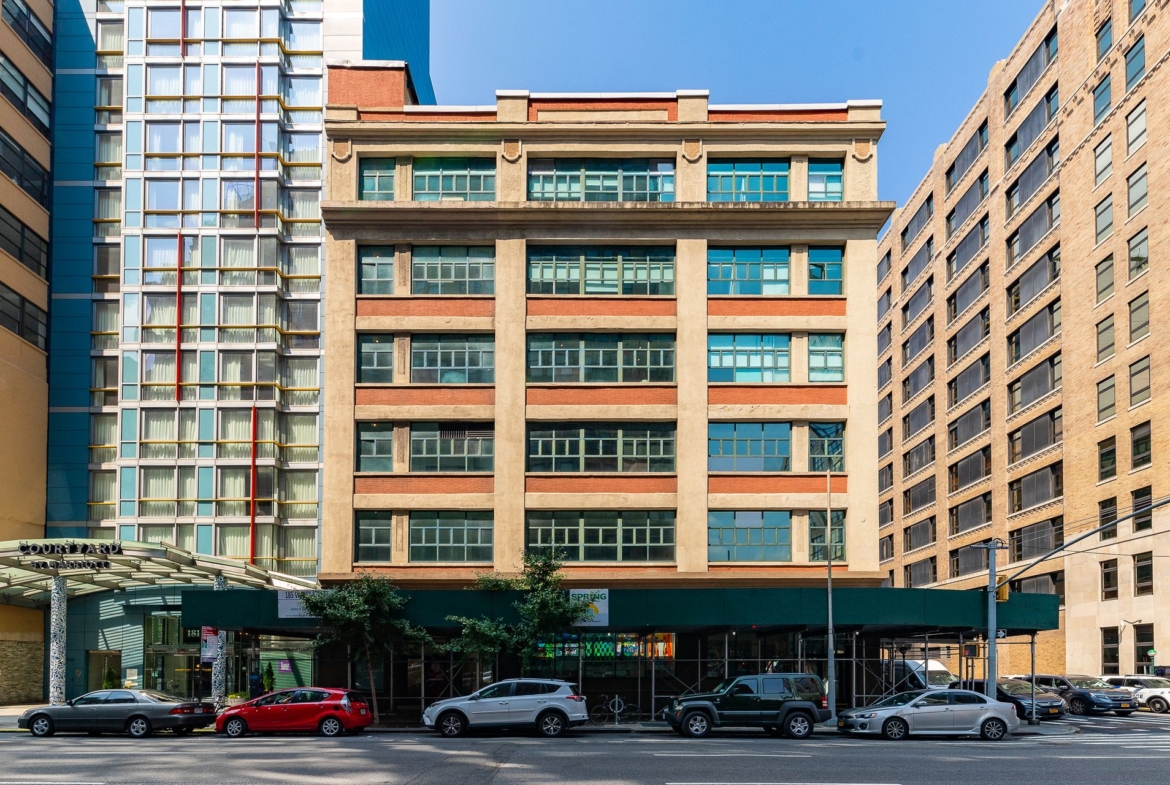 68-76 King St, New York, NY, Class B Office Building