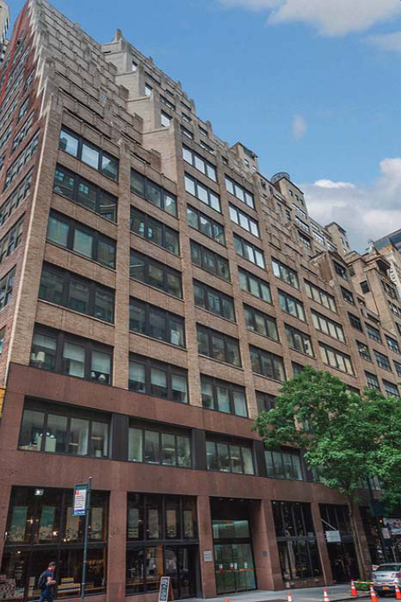 228 E 45th St, New York, NY, Class B Office Building