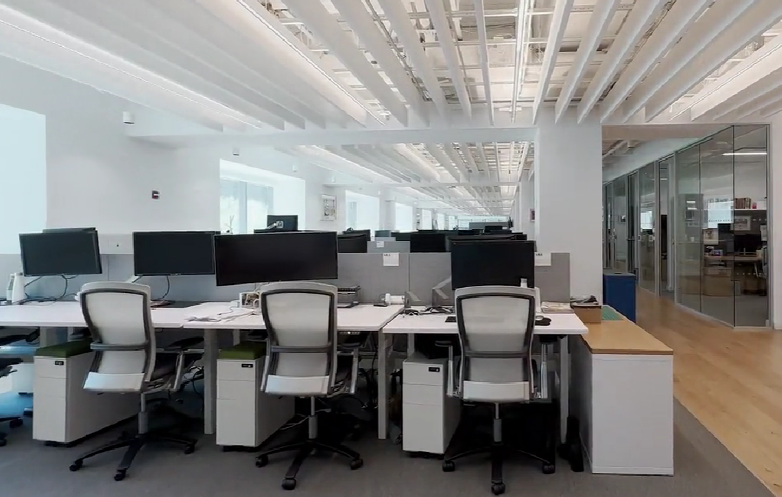 Avenue of the Americas, Bryant Park, Fully Built Office Space For Sublease 10,200 - 12,900 SF