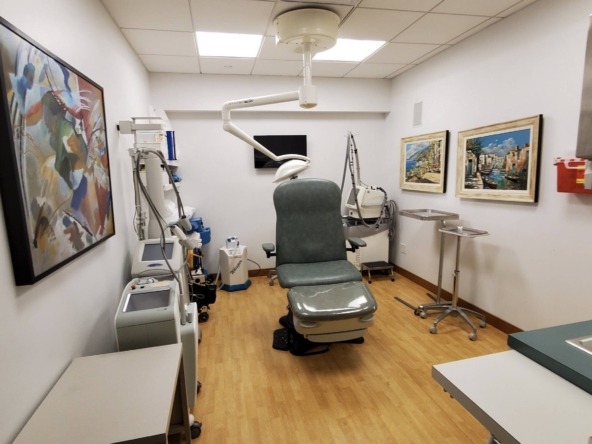 E 55th St, Plaza District, NYC, Built Medical Office Space For Lease 3,600 SF