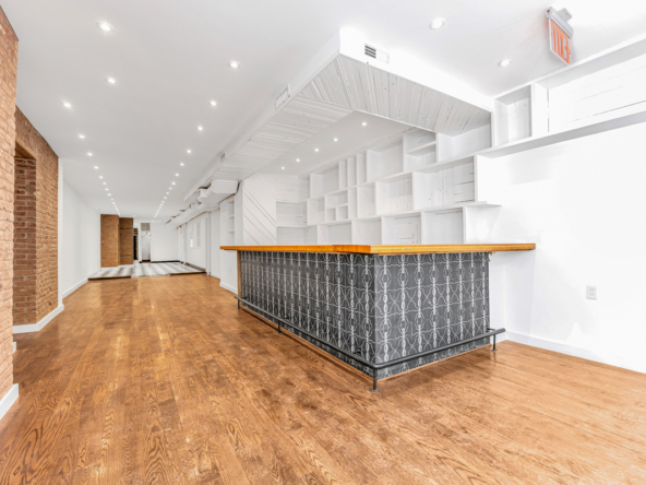 2nd Avenue, East Village, Fully Built-Out Retail/Restaurant Space For Rent 3,050 SF