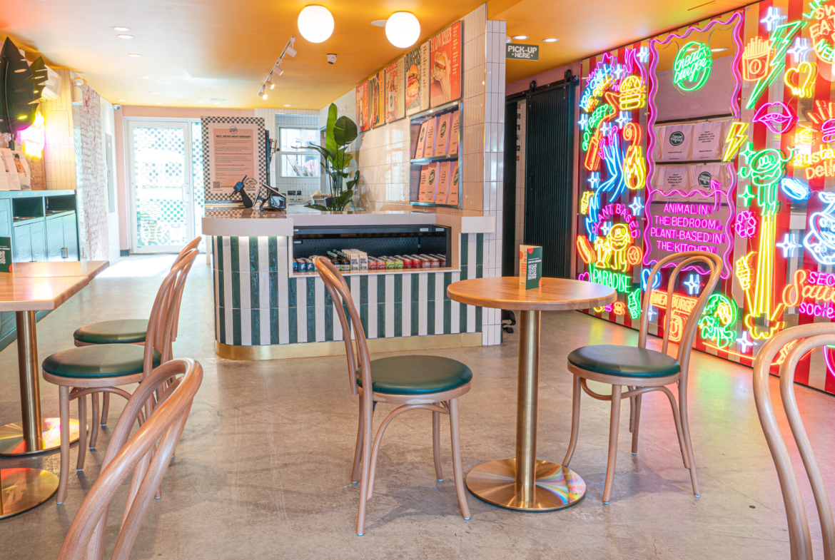 SoHo, Cleveland Pl, Fully Built-Out Retail/Restaurant Space For Rent 2,700 SF
