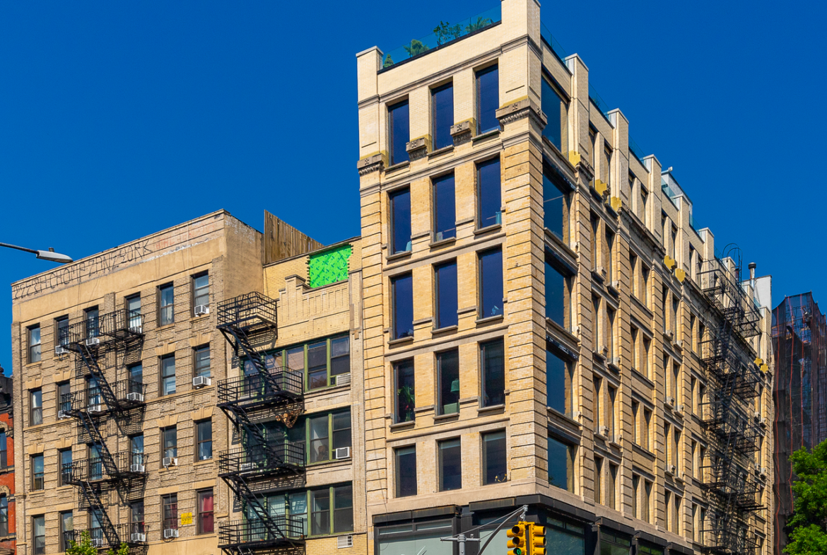 East 7th St, East Village, Fully Built-Out Retail/Restaurant Space For Rent 750 SF