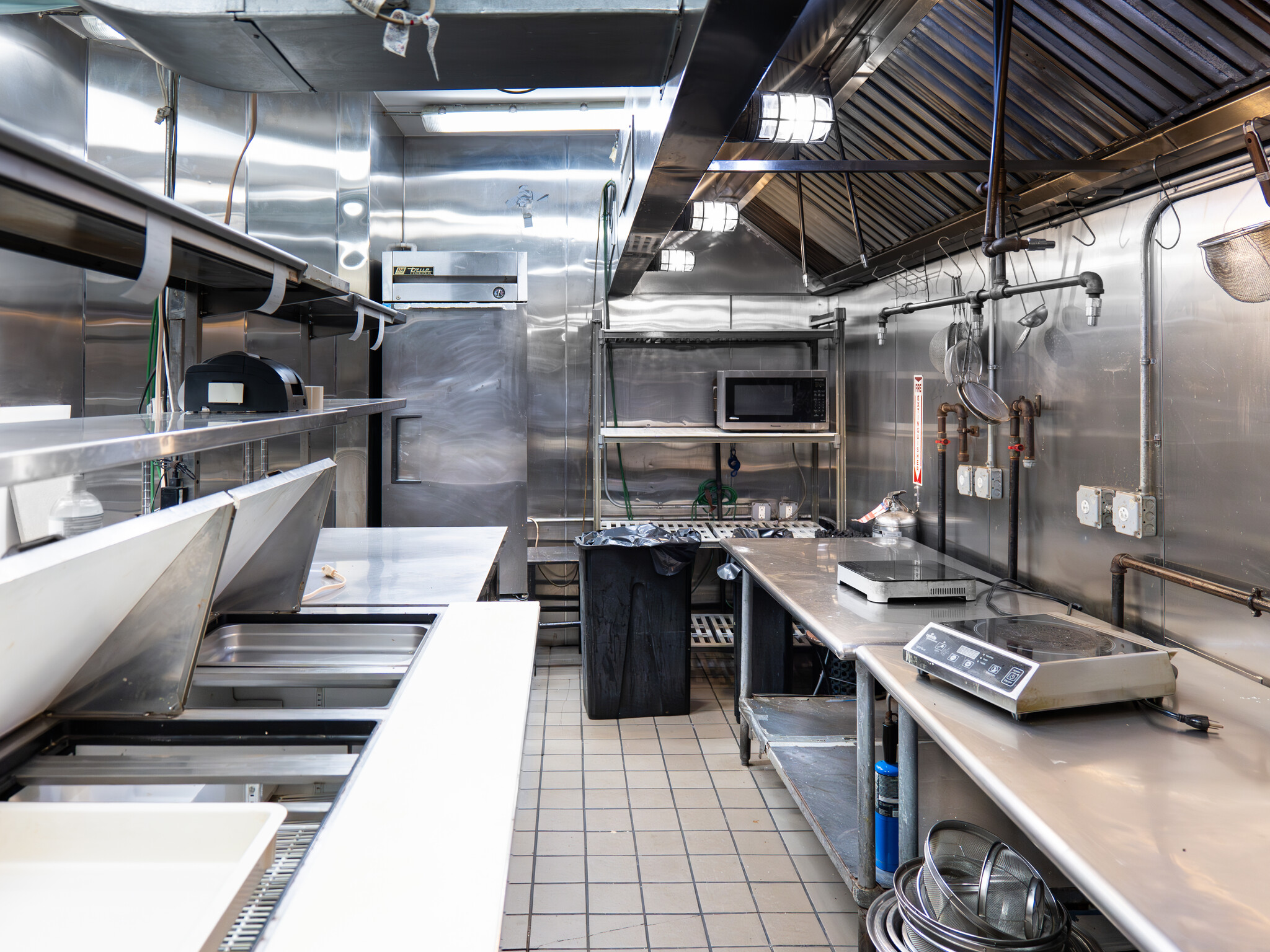 West 23rd St, Chelsea, Restaurant/Retail Space For Lease 2,050 SF