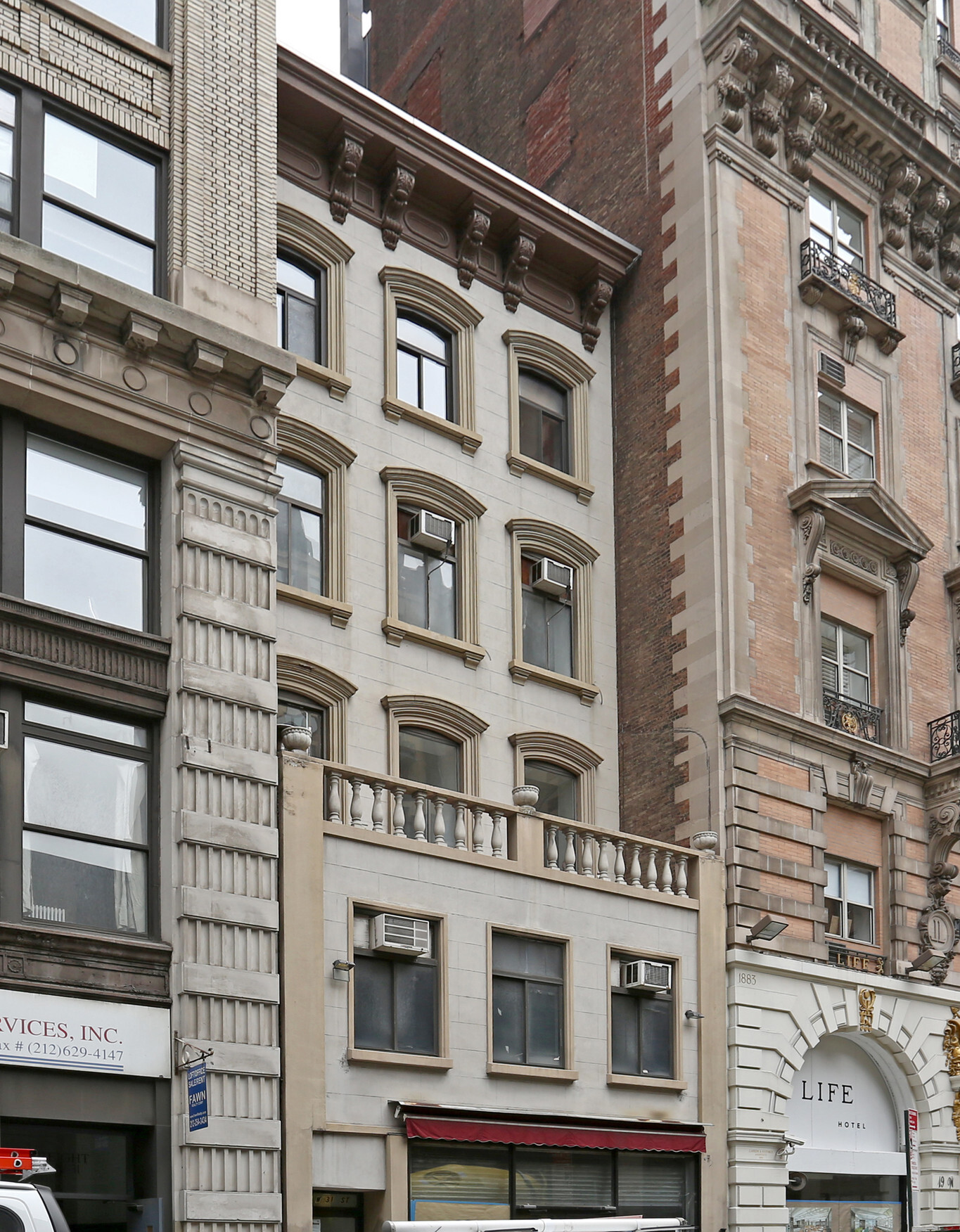 Midtown South, W 31st St, Partial Build-Out Retail/Office Space For Rent 1,700 SF
