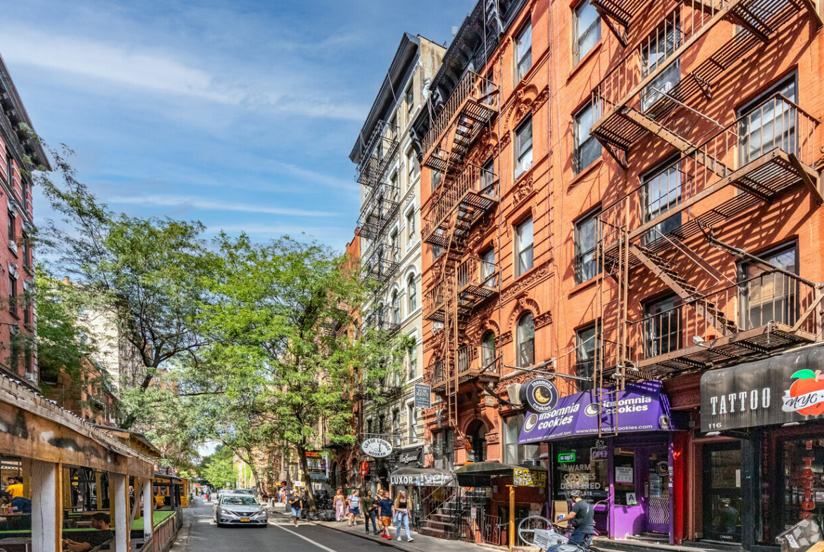 MacDougal St, Greenwich Village, Fully Build-Out Retail/Restaurant Space For Lease 950 SF