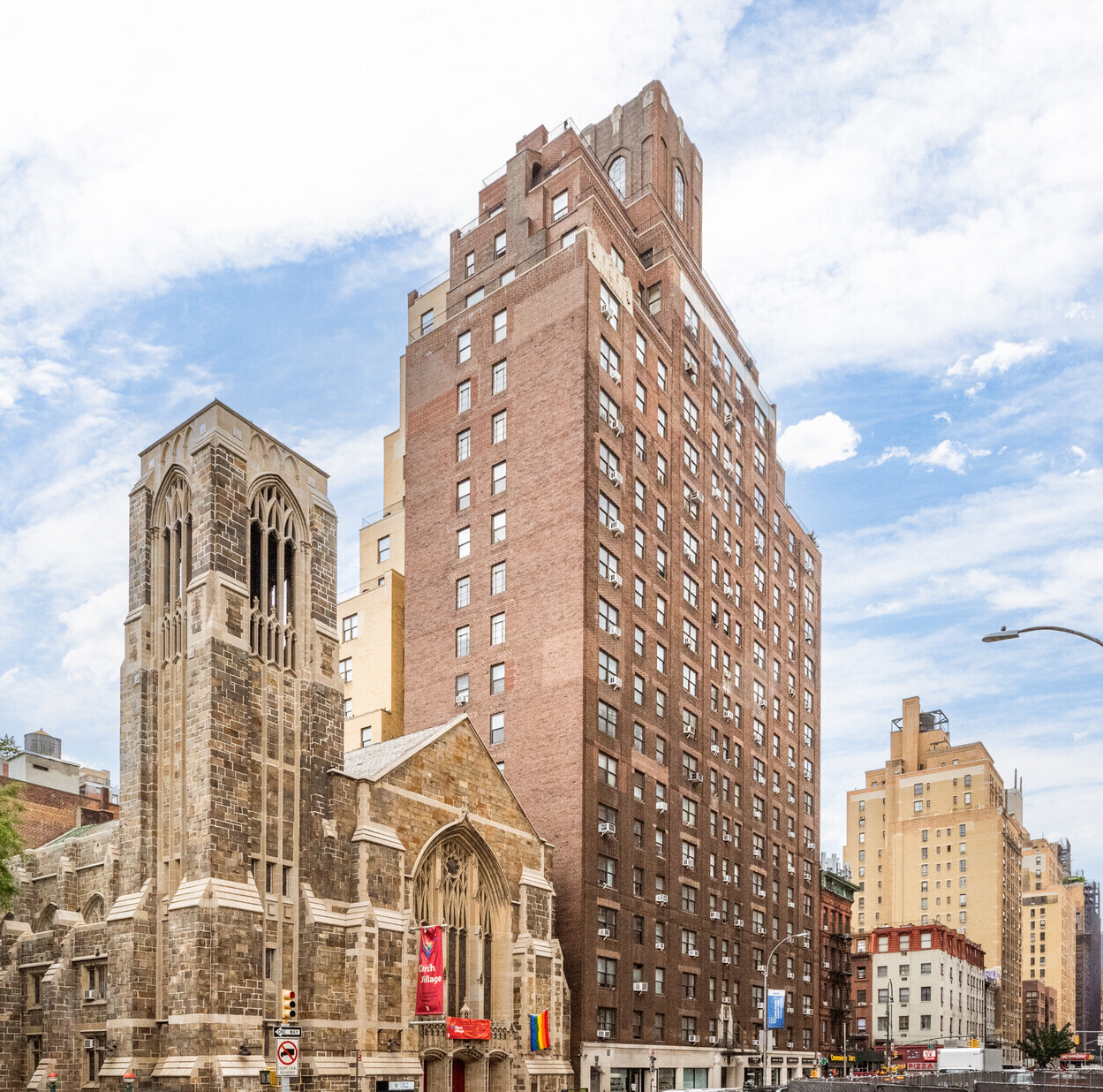 7th Avenue, Chelsea, Retail Space For Lease 1,250 SF