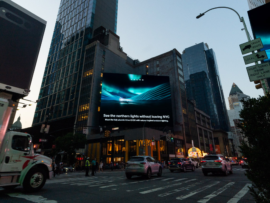 Eighth Ave, Time Square, Fully Built-Out Retail Space For Rent 2,700 - 3,100 SF