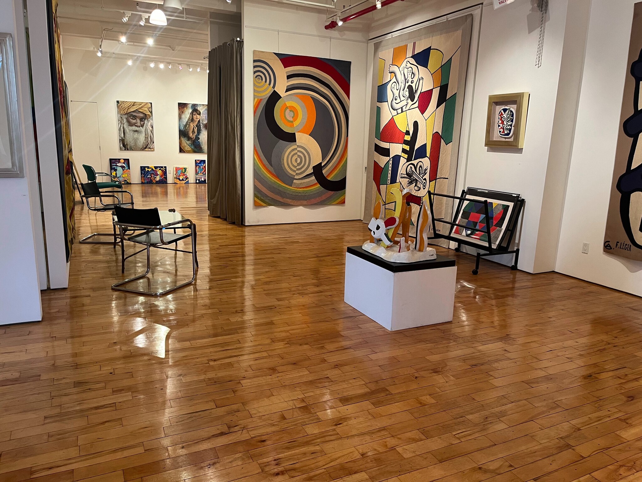 E 59th St, Upper East Side, Fully Built-Out Retail/Gallery Space For Rent 5,100 SF