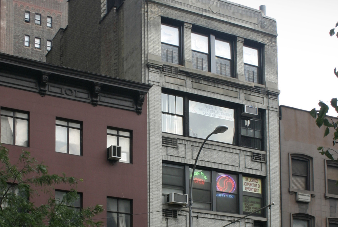 Lexington Ave, Murray Hill, Partial Built-Out Retail Space For Lease 1,550 SF