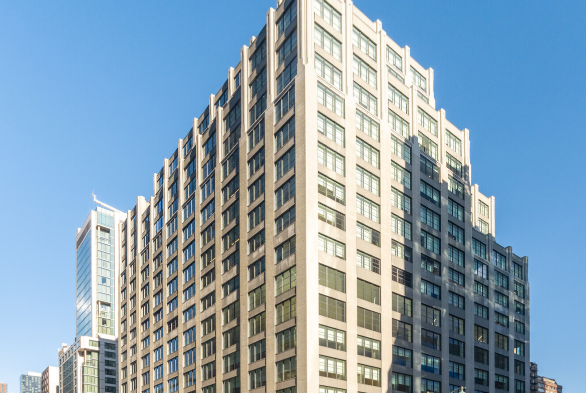 Tenth Ave, Hudson Yards, Retail/Bar Space For Lease 2,400 SF