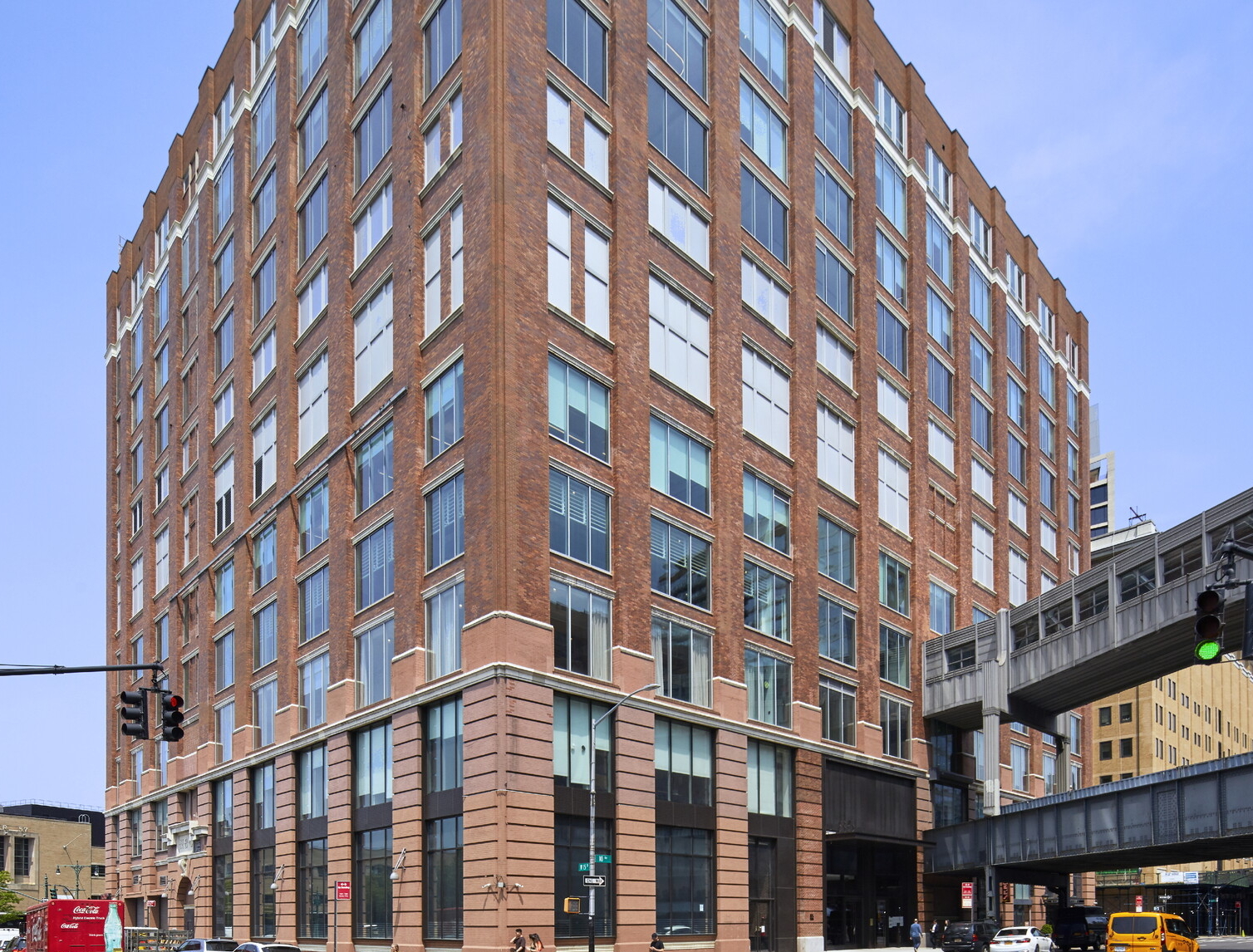 10th Ave, Chelsea, Fully Built-Out Retail Space For Rent 3,100 - 5,100 SF