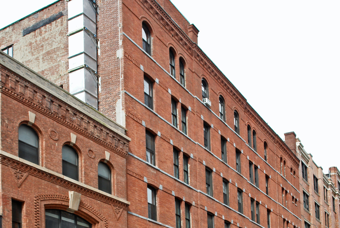 9th Ave, Chelsea, Partial Built-Out Retail Space For Rent 1,200 SF