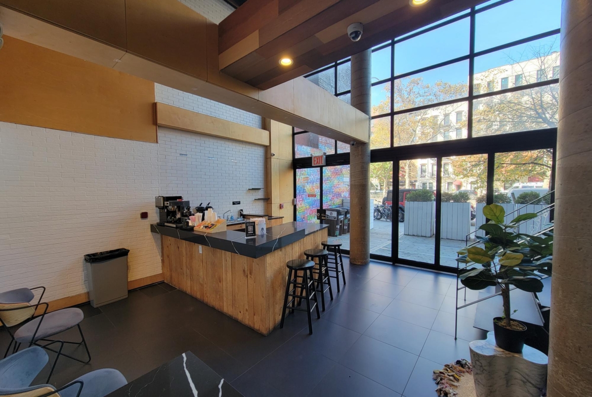 Allen St, Lower East Side, Fully Build-Out Retail/Cafe Space For Lease 550 SF