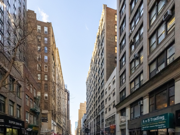 W 29th St, Chelsea, Retail/Restaurant Space For Lease 5,050 - 6,050 SF