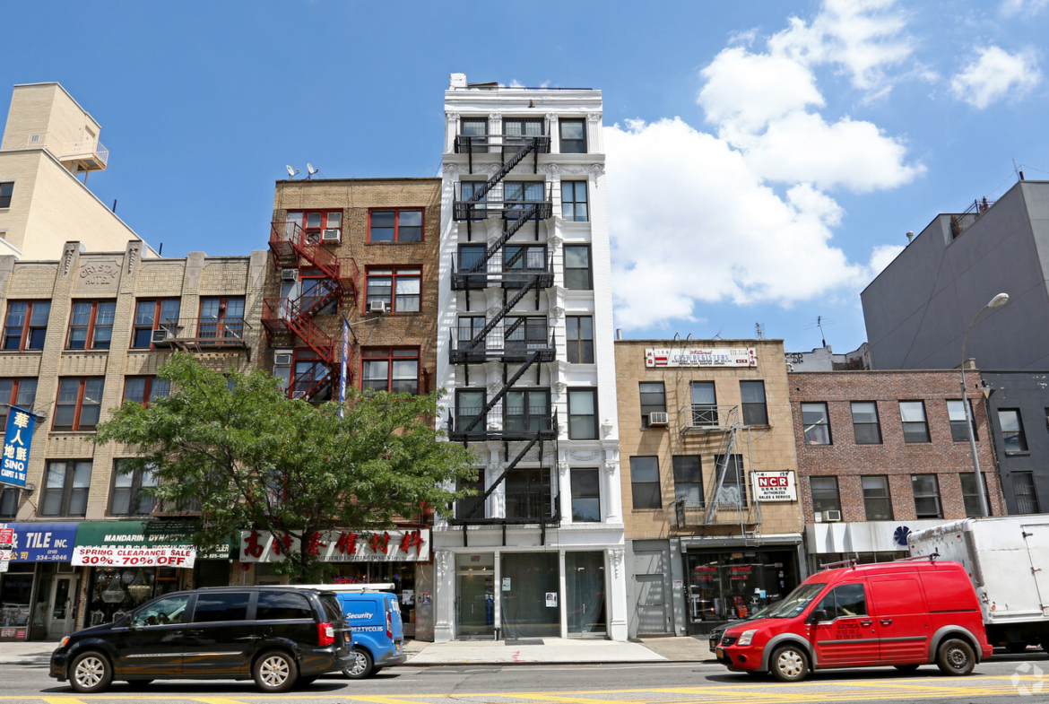 Bowery, Lower East Side, Fully Build-Out Retail/Fitness Space For Lease 2,490 - 2,550 SF