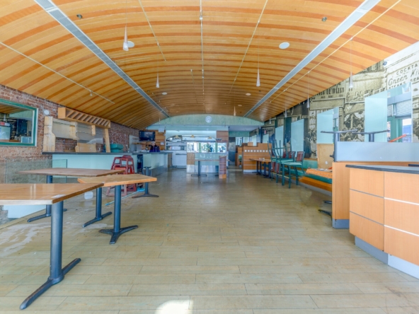 First Ave, Upper East Side, Fully Built-Out Retail/Restaurant Space For Lease 2,550 SF