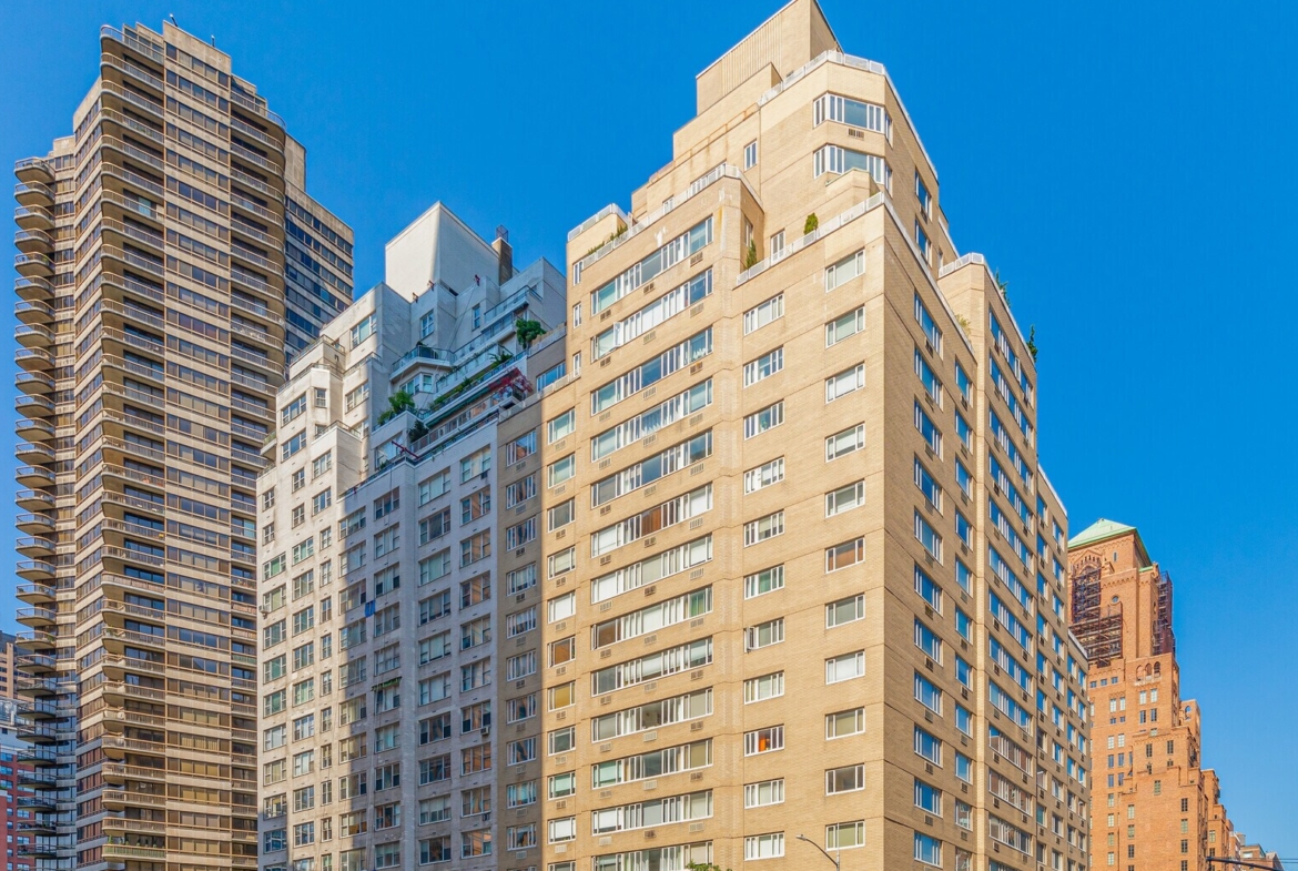 3rd Ave, Upper East Side, Fully Built-Out Retail Space For Lease 560- 6,500 SF