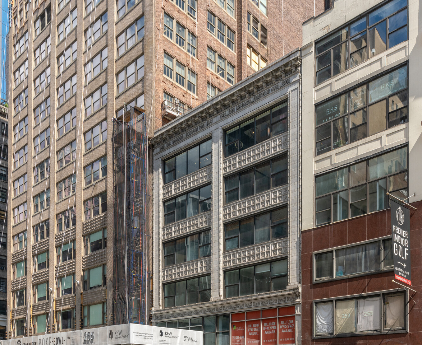 Fifth Ave, Fully Built-Out Retail/Restaurant Space For Lease 1,650 - 4,150 SF