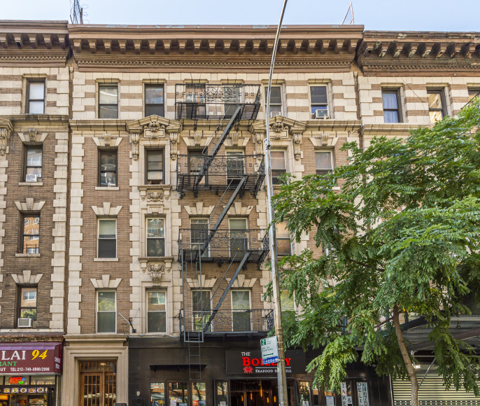 Amsterdam Ave, Upper West Side, Fully Built-Out Retail/Restaurant Space For Rent 1,150 - 1,650 SF